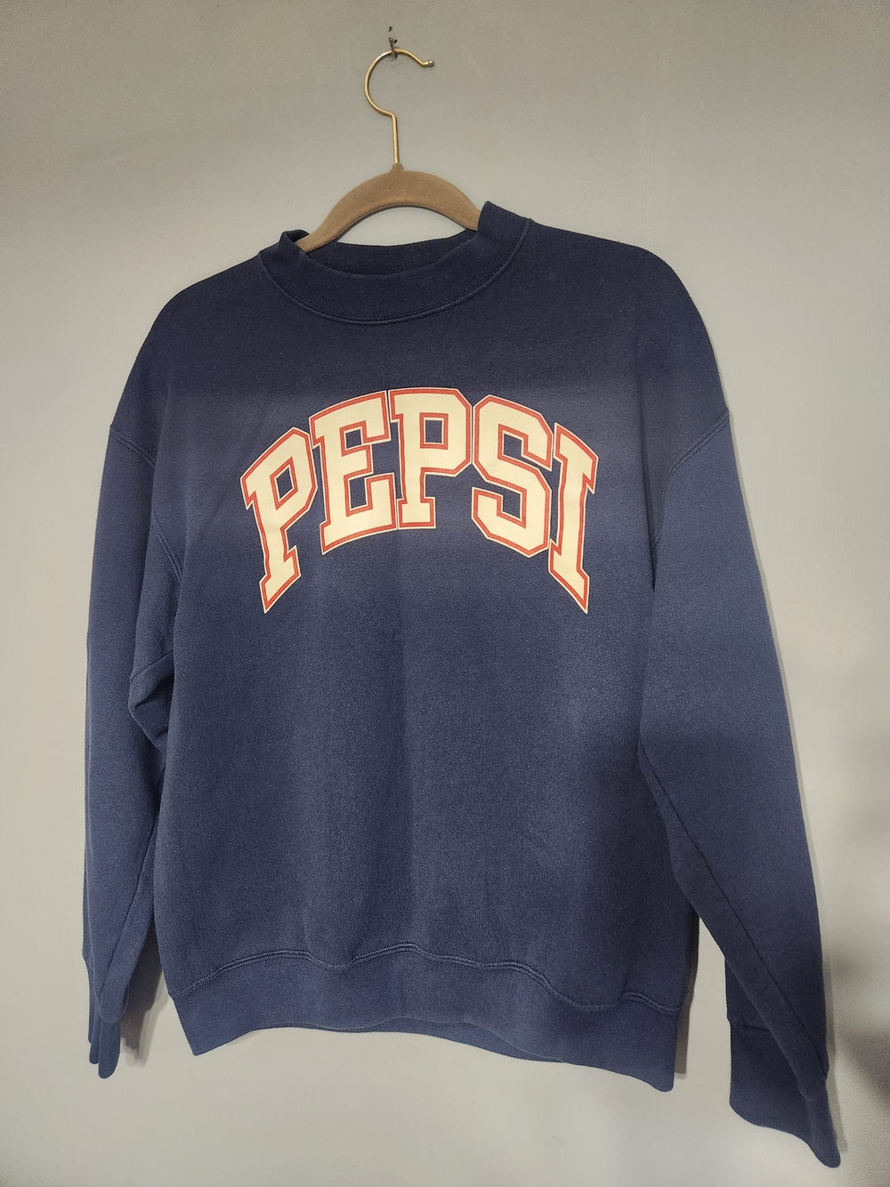 Vintage 90s Pepsi Sweatshirt. Size Large. Blue. Spellout Logo. Fruit of the Loom